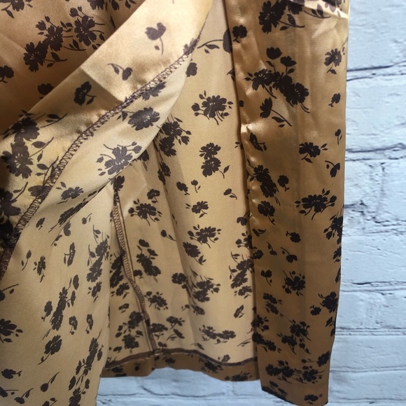 Zara Women Floral Print Skirt . Size: XS Brown and Beige . - Picture 3 of 8